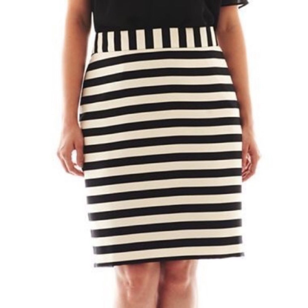 NWT Worthington Black White Stripe Pencil Skirt‎
